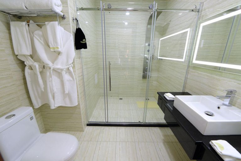 Bathroom 4, Damas International Hotel, Bishkek