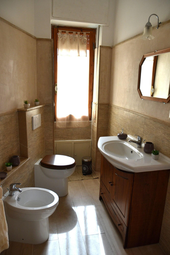 Bathroom 4, B&B in Centro, Sassari