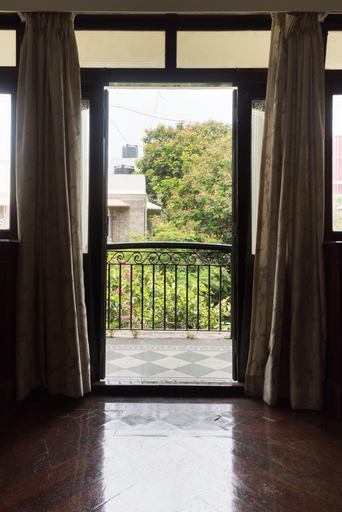 Public Area 2, Bentleys Hotel Colaba, Mumbai City