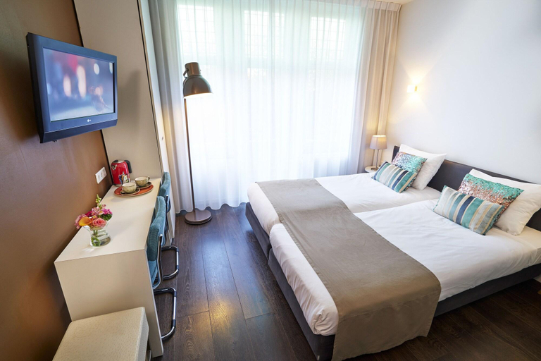 Bedroom 4, Hotel Vrythof - just a room - digital key by email or SMS, Maastricht