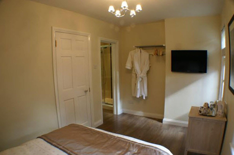 Others 5, Glenlyon Flat - NEC, Solihull