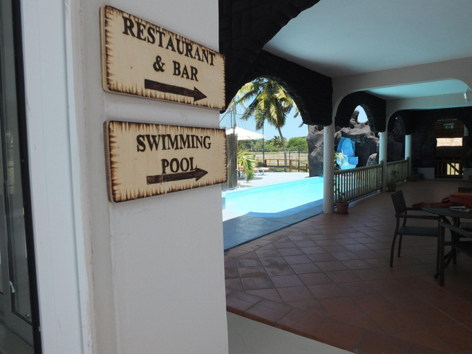Public Area 3, Eden Villa, Flacq