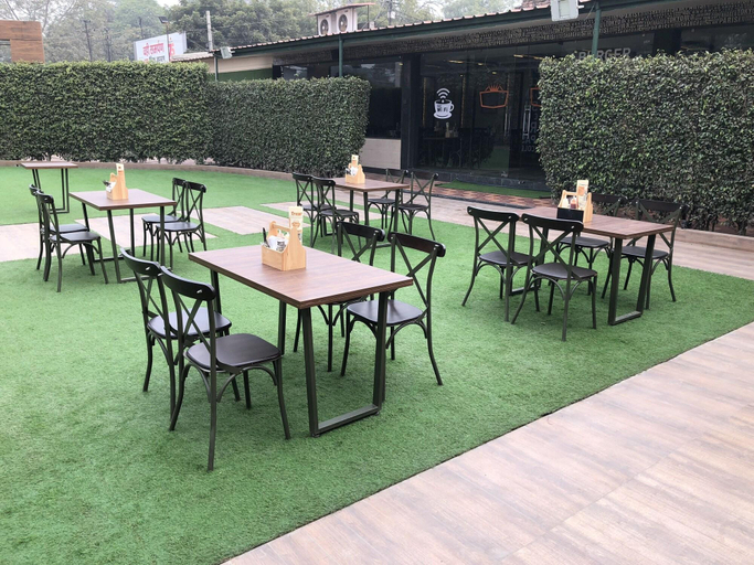 Food & Drinks 5, Kingston Resort, Kanpur Nagar