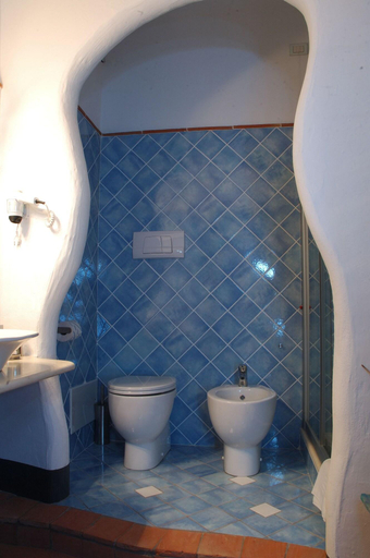 Bathroom 5, Nascar Hotel, Ogliastra