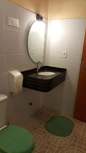 Bathroom, Pousada e Pizzaria Sol e Alegria, Fortaleza