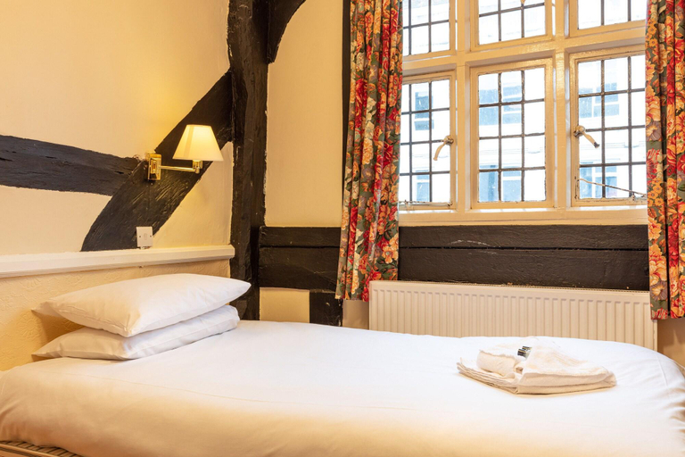 Bedroom 3, The New Inn Hotel, Gloucestershire