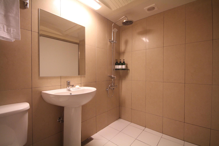 Bathroom 5, Hotel the Lua, Yeonje