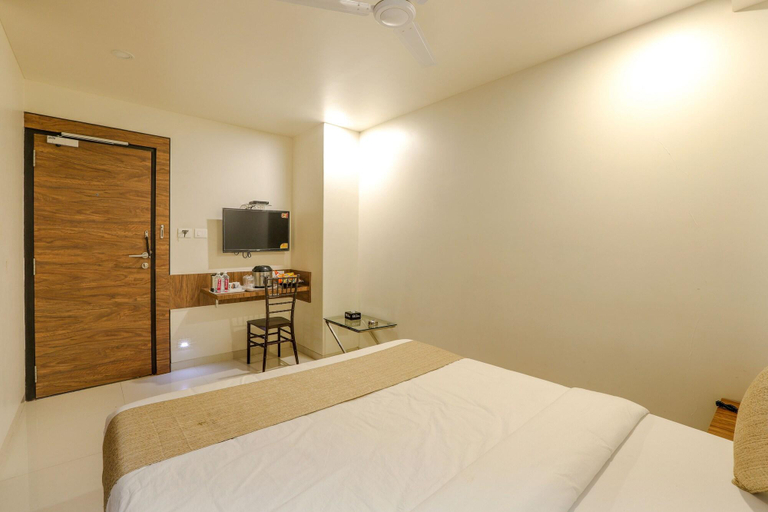 Bedroom 4, Hotel Limra Surat, Surat