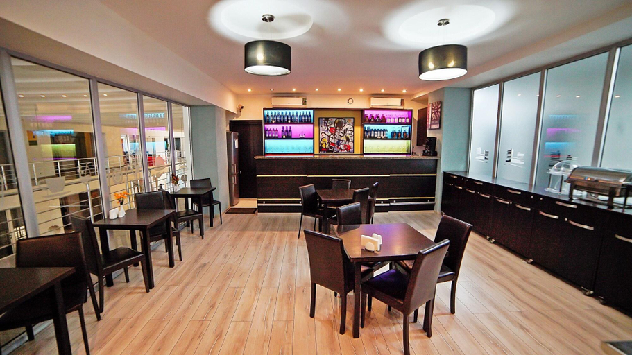 Food & Drinks 5, Mardi Plaza Hotel, Batumi