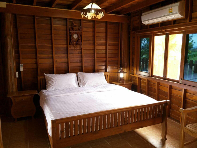Bedroom 4, Huanmaisakngam Resort, San Kamphaeng