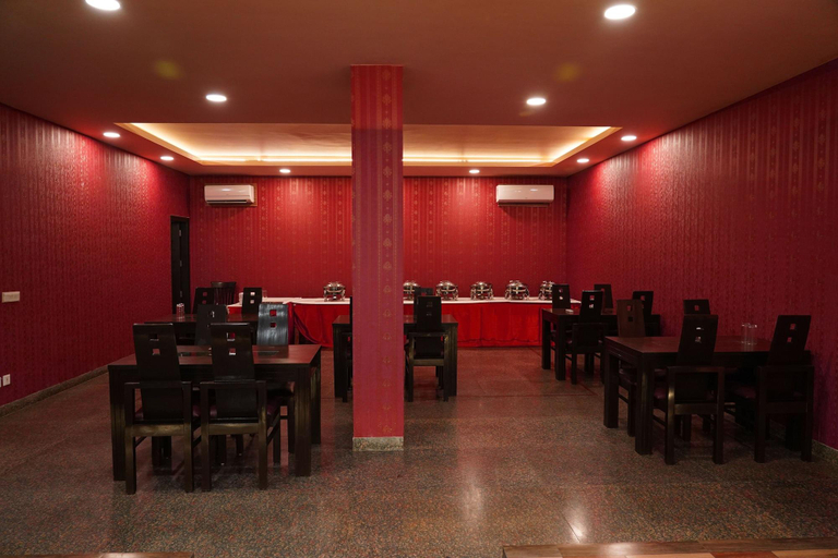 Food & Drinks 5, Mint Metropolitan Grand, Gautam Buddha Nagar