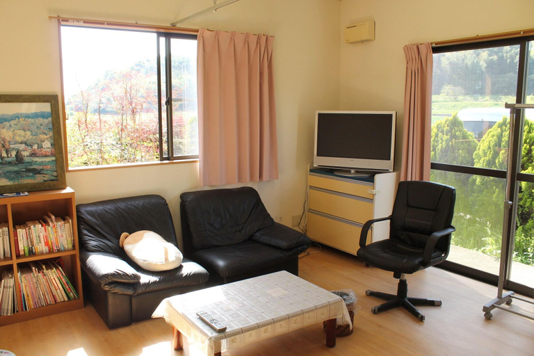 Bedroom 3, Amico, Mitoyo