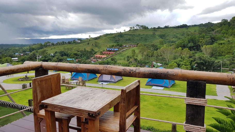 Exterior & Views 7