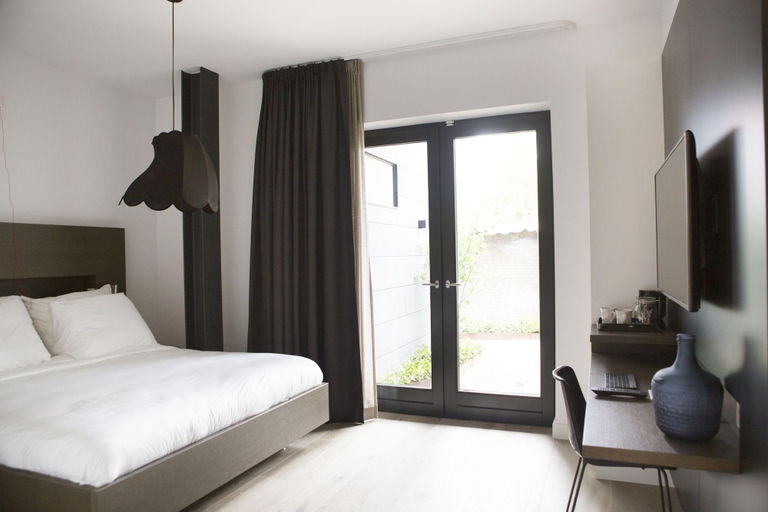 Bedroom 2, Hotel & Brasserie Katoen, Goes