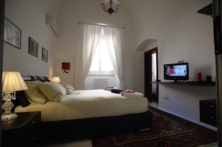Bedroom 4, Saint Patrick B&B Guesthouse, Barletta-Andria-Trani