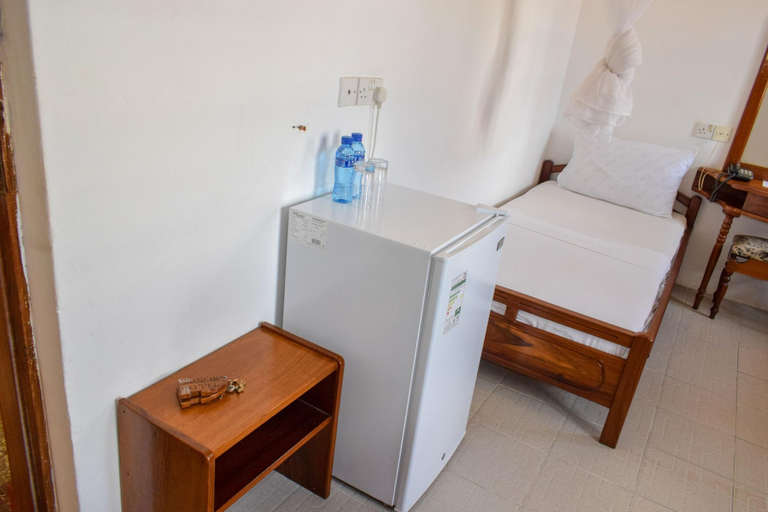 Bedroom 5, Shangani Hotel, Mjini