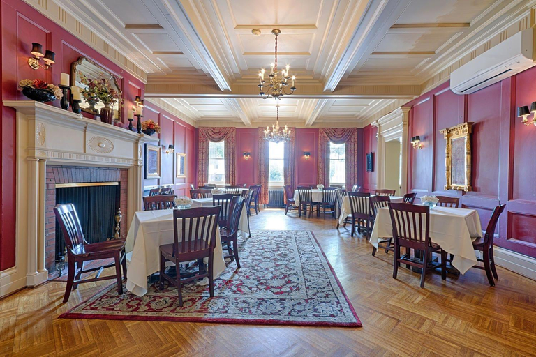 Public Area 3, The Lincklaen House, Madison