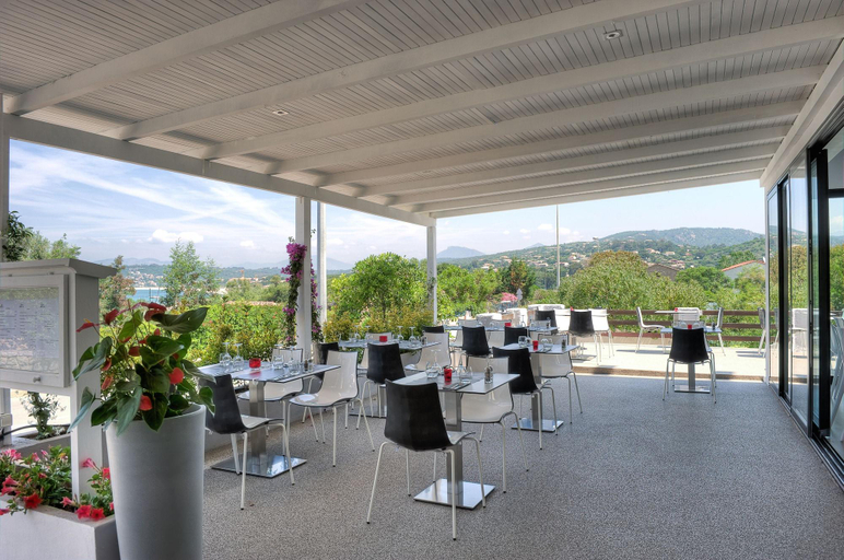 Public Area 3, Hotel l'Isolella, Corse-du-Sud