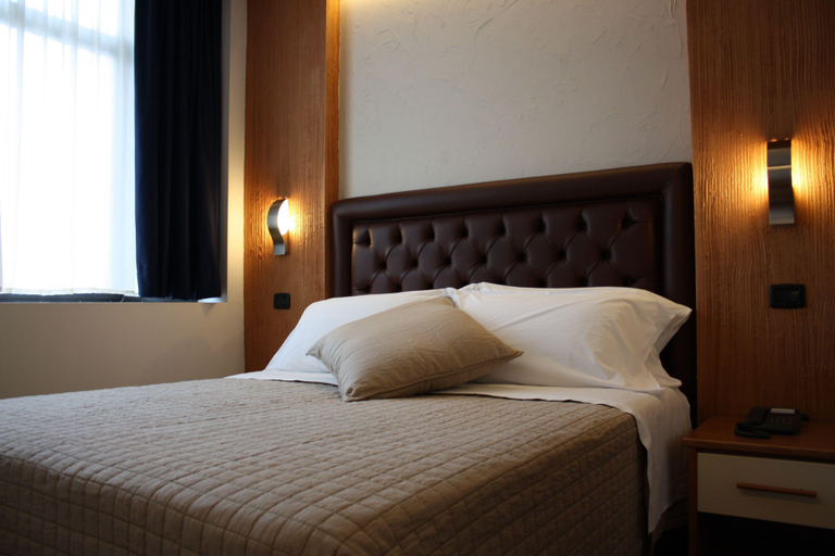 Bedroom 3, Sole della Franciacorta - Hotel & Restaurant, Brescia