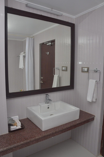 Bathroom 5, Airport City, North 24 Parganas
