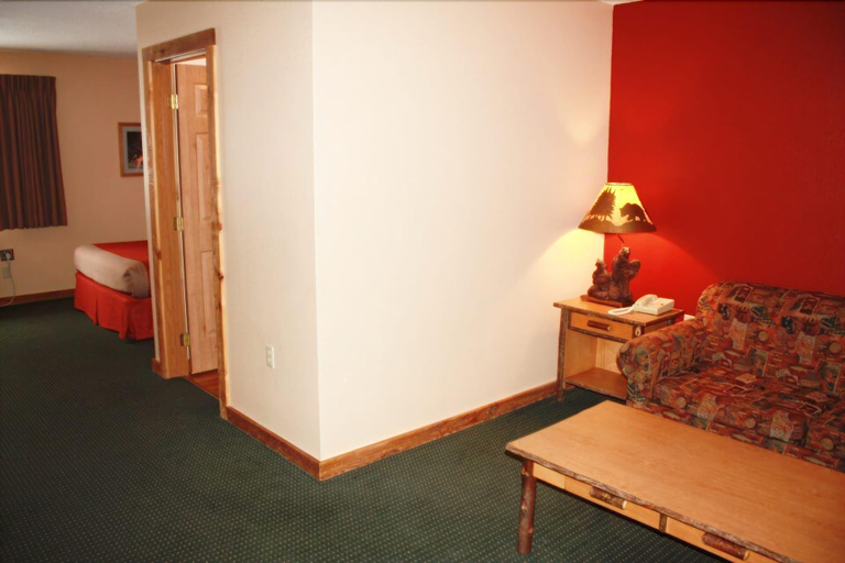 Bedroom 3, The Lodge at Crooked Lake, Burnett