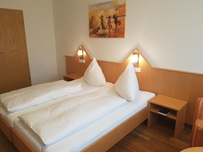 Bedroom 5, ates Hotel Straßburg - Kehl, Ortenaukreis