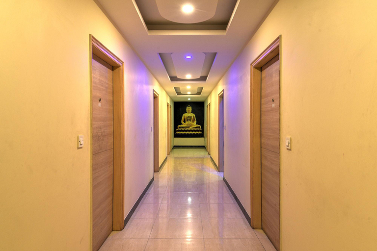 Public Area 3, Airport Hotel Mahal, Delhi