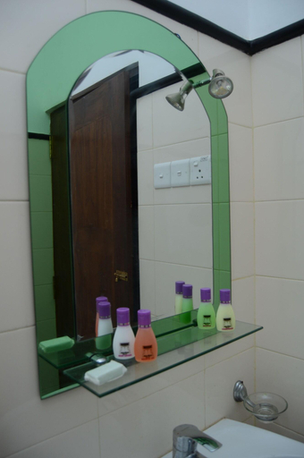 Bathroom 5, Muduna Walawwa Resort, K.F.G. & G. Korale