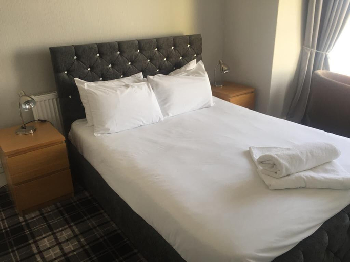 Bedroom 5, Albert And Victoria Hotel, Sefton