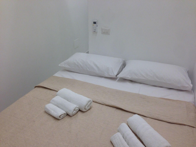 Bedroom 2, Domuschiara, Napoli
