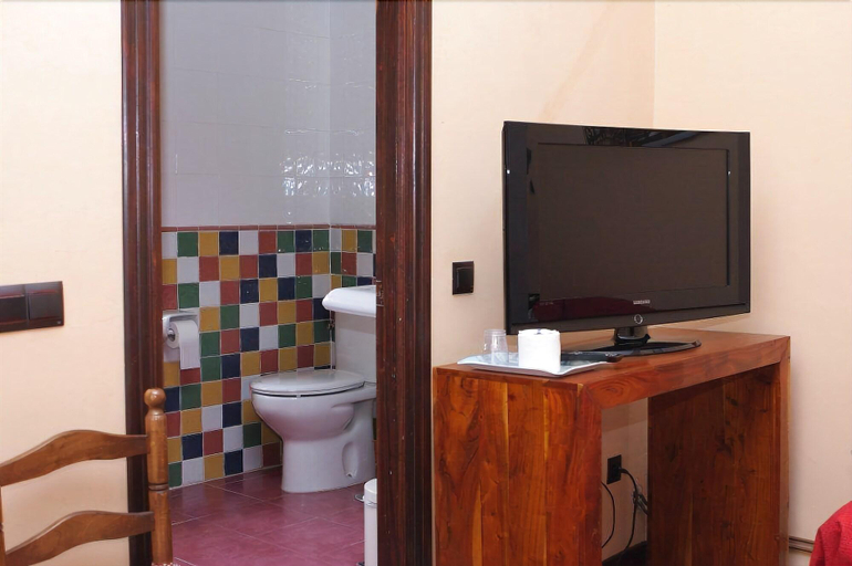 Public Area 2, Hostal Esmeralda, Cantabria