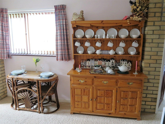 Food & Drinks 5, Cae y Rhedyn Annexe, Powys
