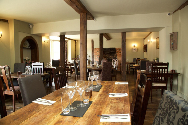 Food & Drinks 5, The Harvard Inn, Essex