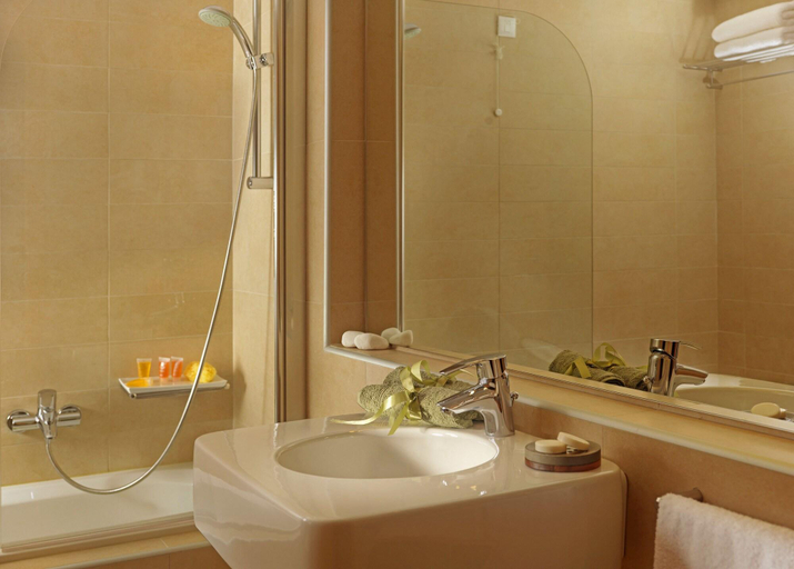 Bathroom 5, Elefsina Hotel, Attica