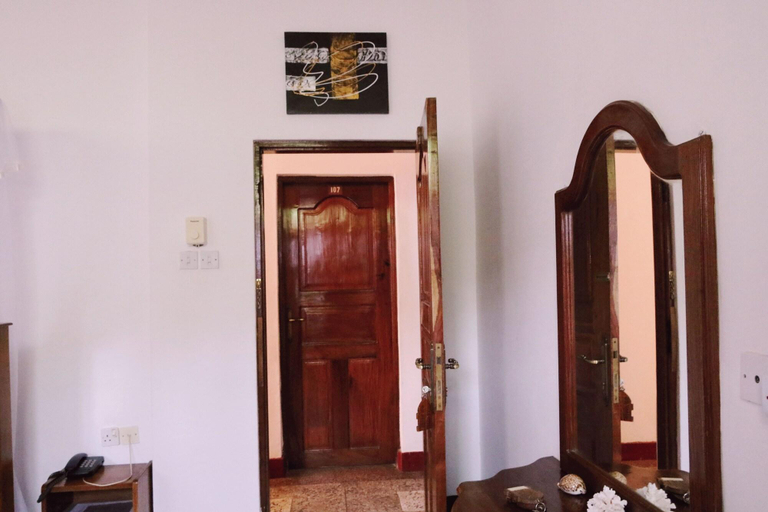 Bedroom 3, Shangani Hotel, Mjini