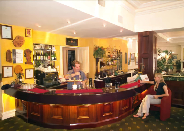 Food & Drinks 4, Lucas Hotel, Latrobe - Pt A