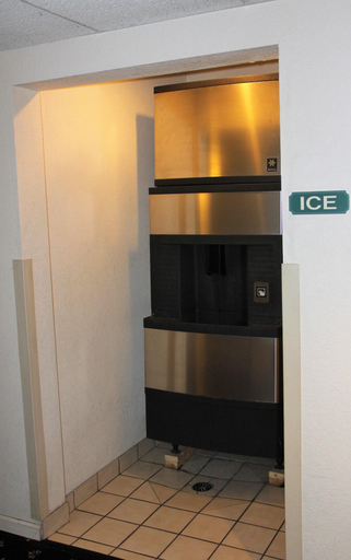 Public Area 2, Voyager Inn, Mackinac