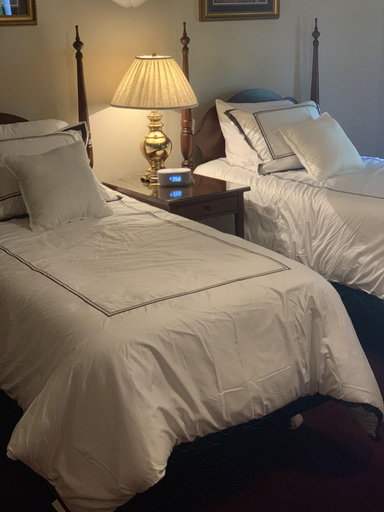 Bedroom 3, Biddle Point Inn & Event Venue, Marshall