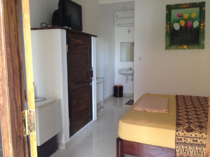 Bedroom 5, Double N Guesthouse, Denpasar