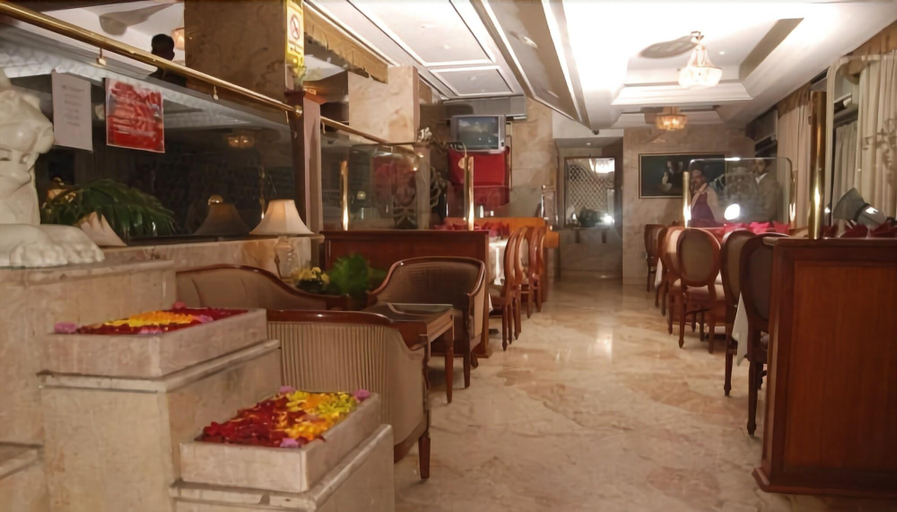 Public Area, Royal Inn, Mumbai Suburban