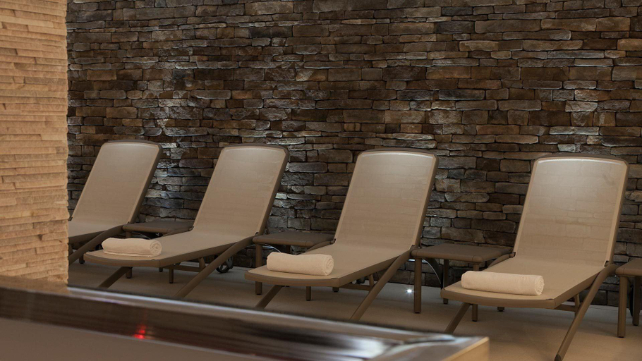 Public Area 5, Alpine Charme & Wellness Hotel Europeo, Trento