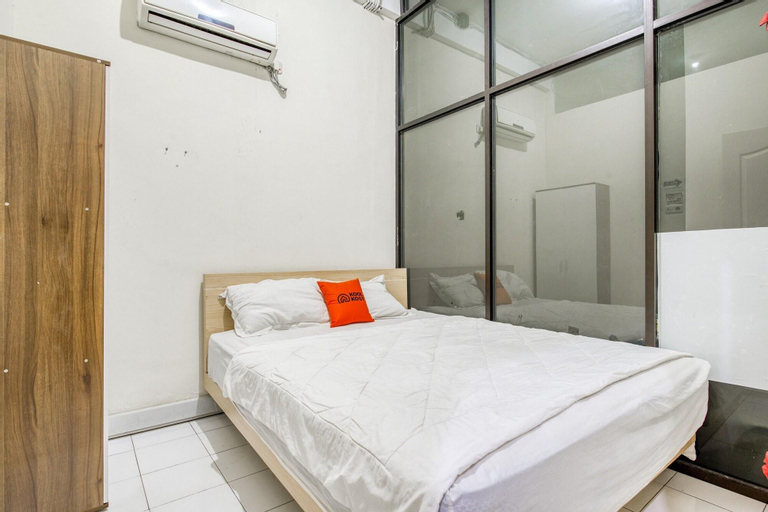 Bedroom 1, Koolkost Syariah @ Capsule Homestay Kedungdoro, Surabaya