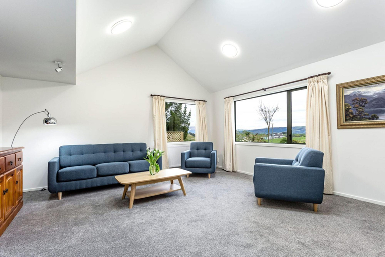 Public Area 3, Hunters Moon, Dunedin