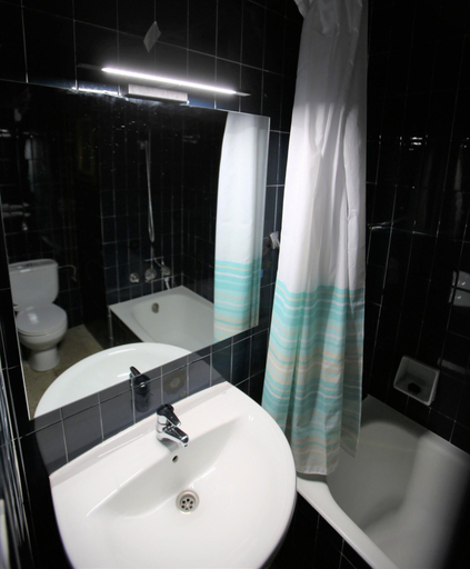 Bathroom, Apartamento Costa Brava CON Vistas AL MAR, Girona