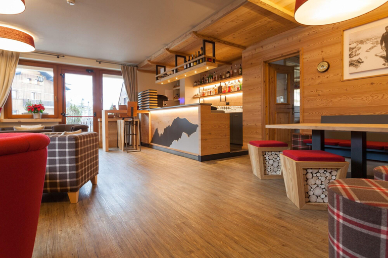 Public Area 2, Hotel La Vallee Blanche, Aosta