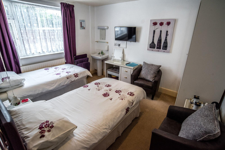 Bedroom 2, Holcombe Guest House, North Lincolnshire