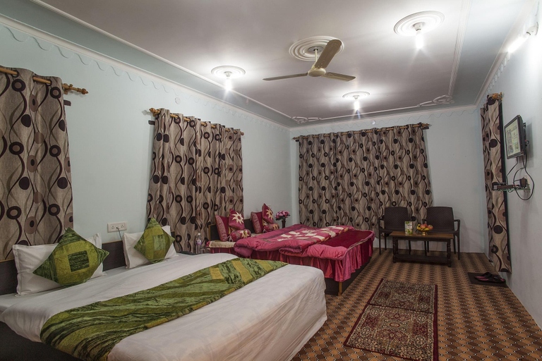 Sport & Beauty 5, Sheesha Residency, Srinagar