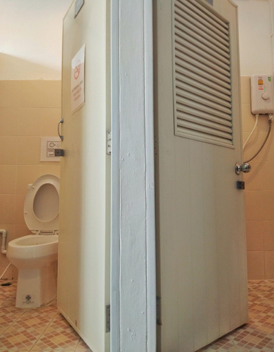Bathroom 5, The Backpack Hostel, Bang Rak