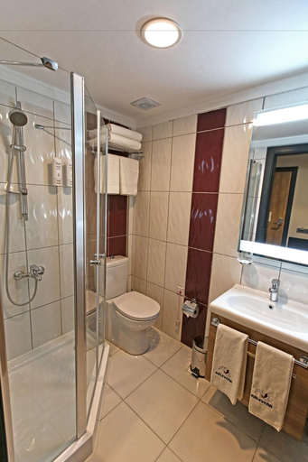 Bathroom 4, Kalevera Hotel, Merkez