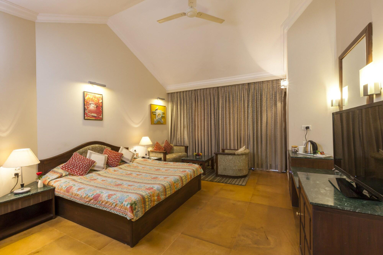Bedroom 3, Hotel Hilltone, Sirohi